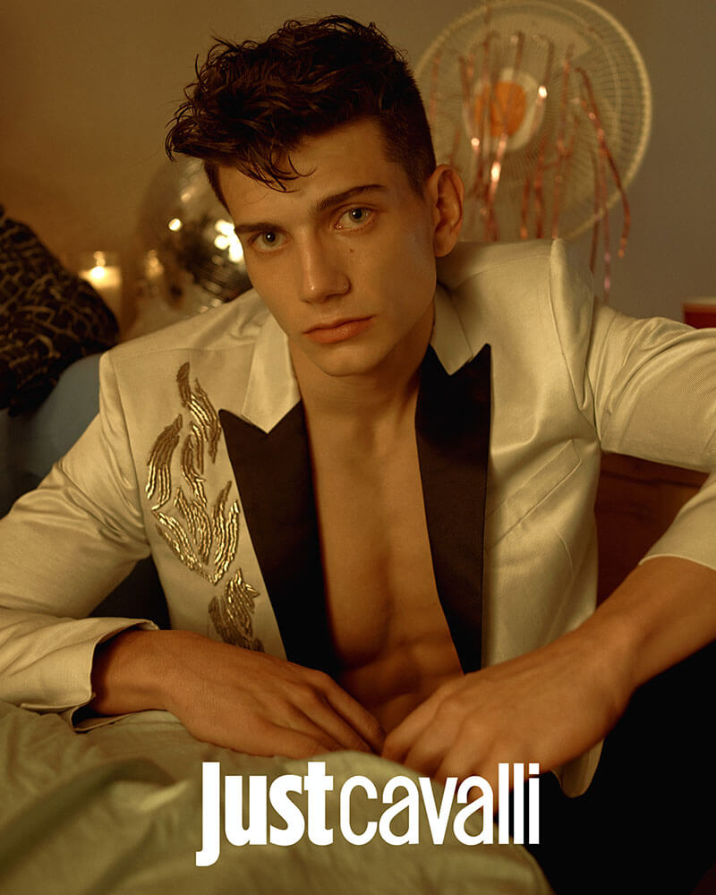 
	  Jerome Cultrera : 1  